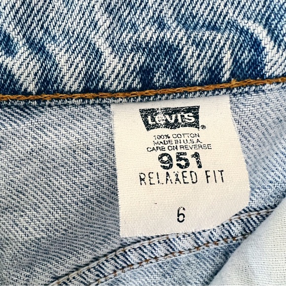 Vintage 90’s levis Womens 951 denim shorts longer length 29” - Picture 6 of 9